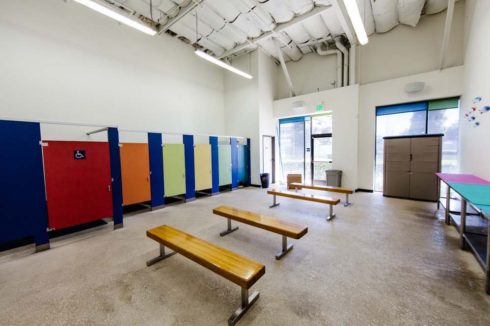 Australian Swim School: Changing rooms