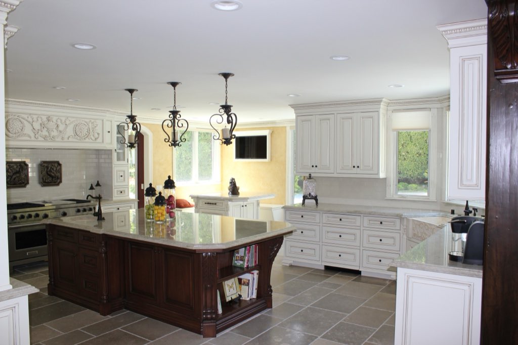 Kitchens, photo 1 of 14