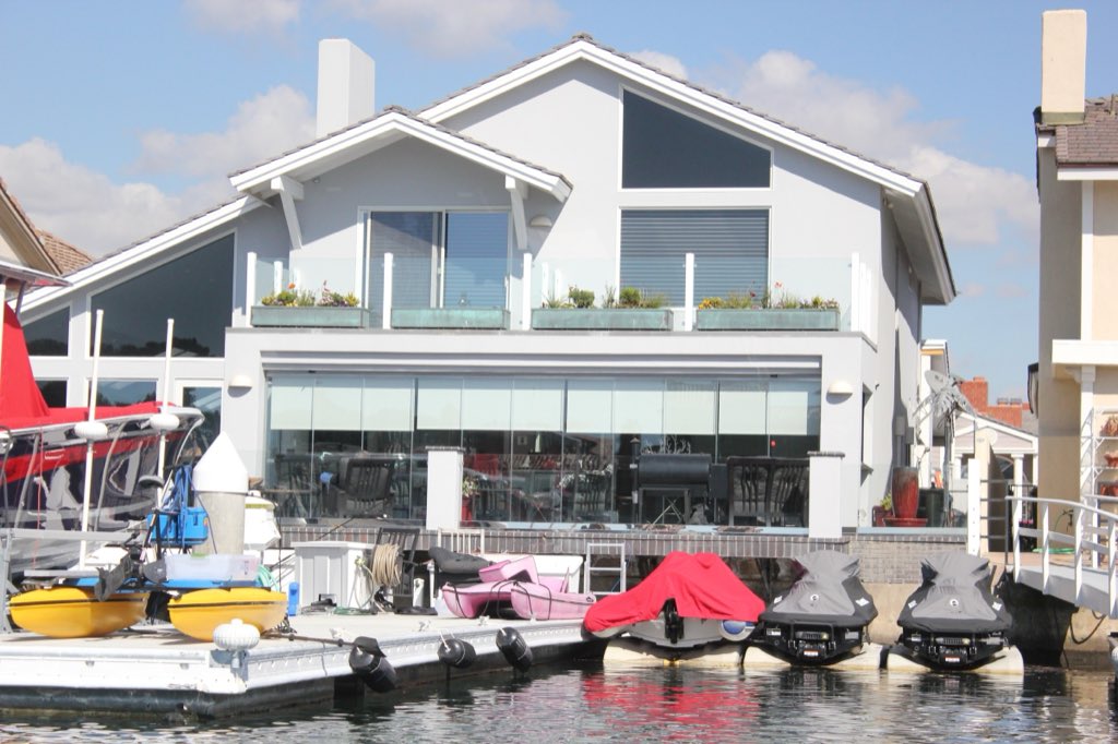 Contemporary waterfront, photo 2 of 14