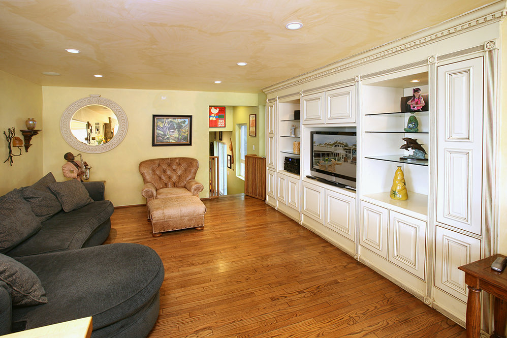 Mid-century hillside, photo 6 of 15