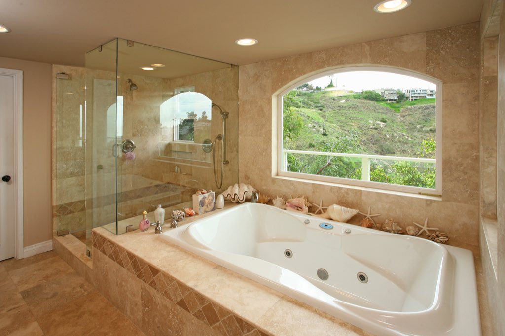 Mid-century hillside, photo 8 of 15