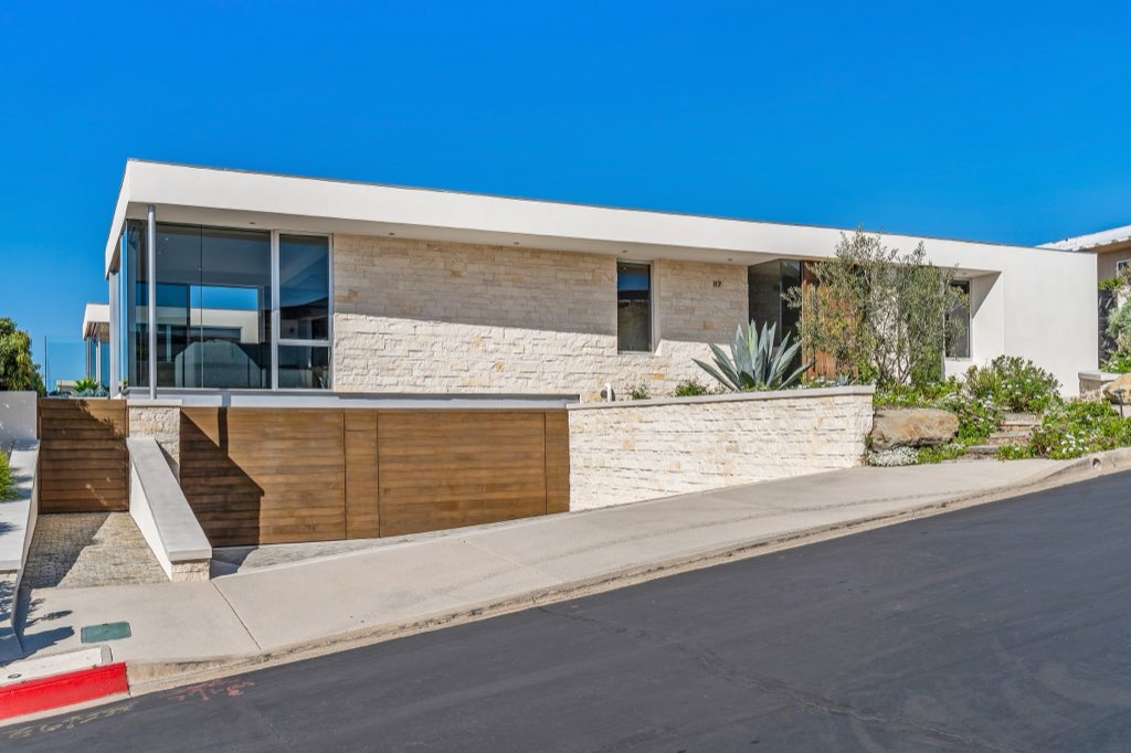 Monarch Bay modern: Street elevation