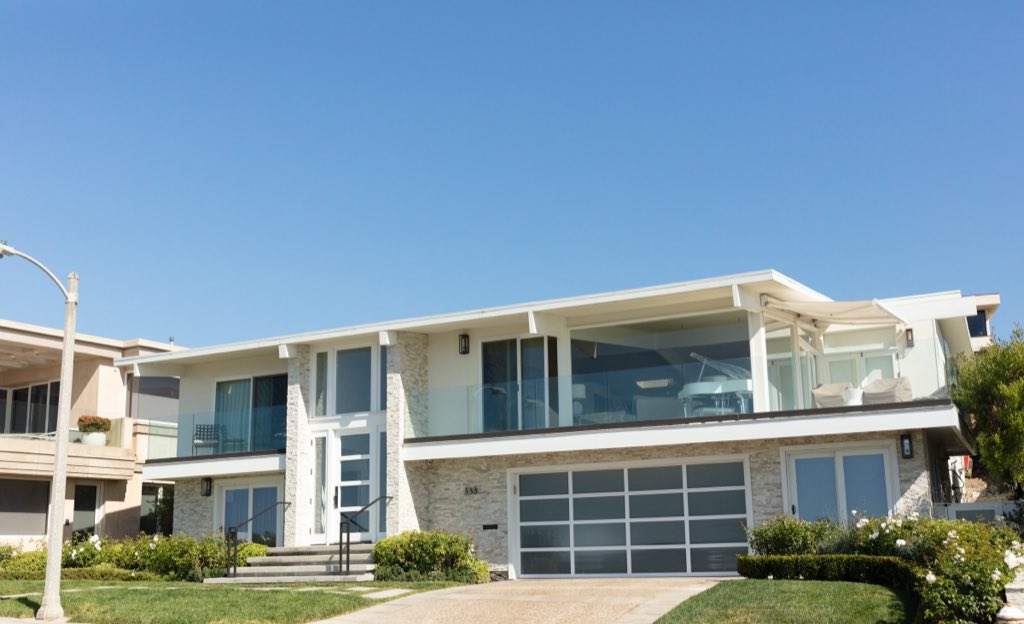 Oceanfront contemporary, photo 1 of 12