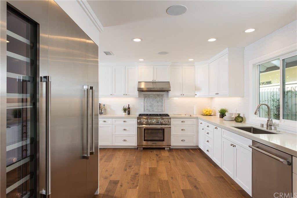 Two-story colonial, photo 10 of 19