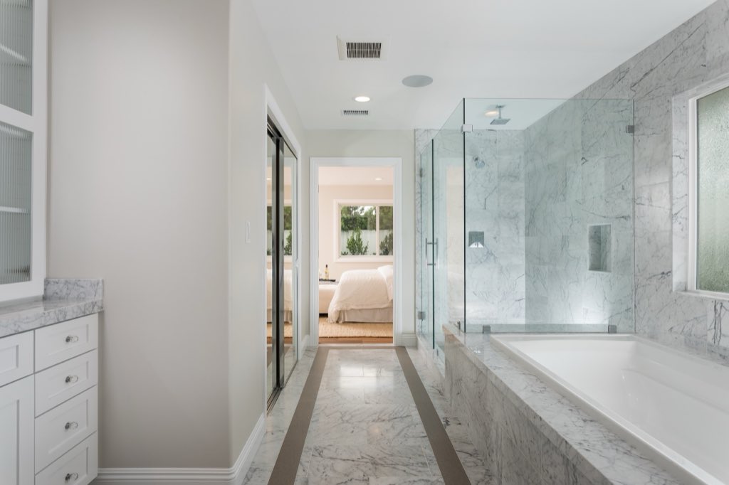 Two-story colonial, photo 17 of 19