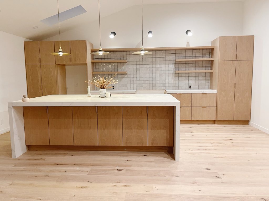 Vaulted modern, photo 1 of 7